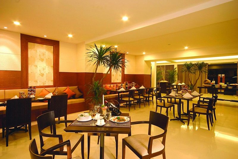 Furamaxclusive Sathorn, Bangkok Ξενοδοχείο Εστιατόριο φωτογραφία